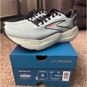 NEW: Brooks Glycerin 21 Shoes, Women’s size  9, Blue
